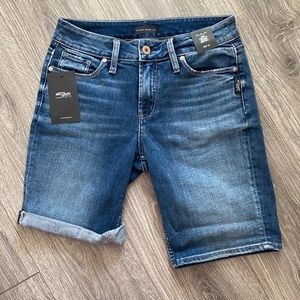 Silver ‘Suki’ curvy fit Bermuda shorts